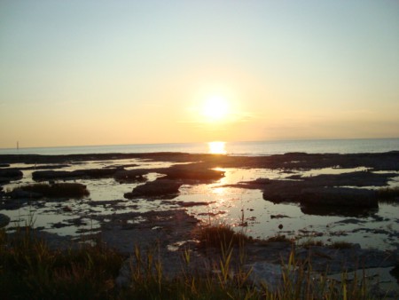 Naturen är perfekt för att fylla på energi. Sätt dig vid vatten om du vill förstärka känslor och sett dig vid klippor om du vill förstärka urkraften